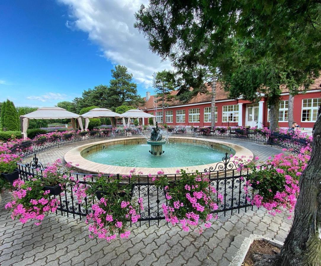 Kastel Ecka Hotel Exterior photo